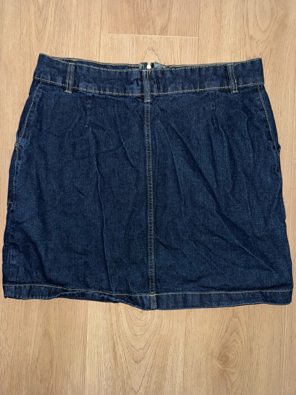 Boohoo Dark Blue Denim Mini Skirt with Front Zip‎